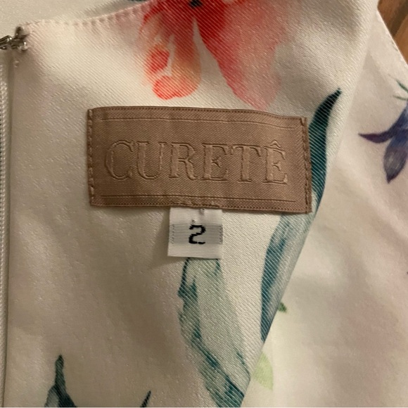 Curete Off-the-Shoulder Floral Blouse - Picture 8 of 9